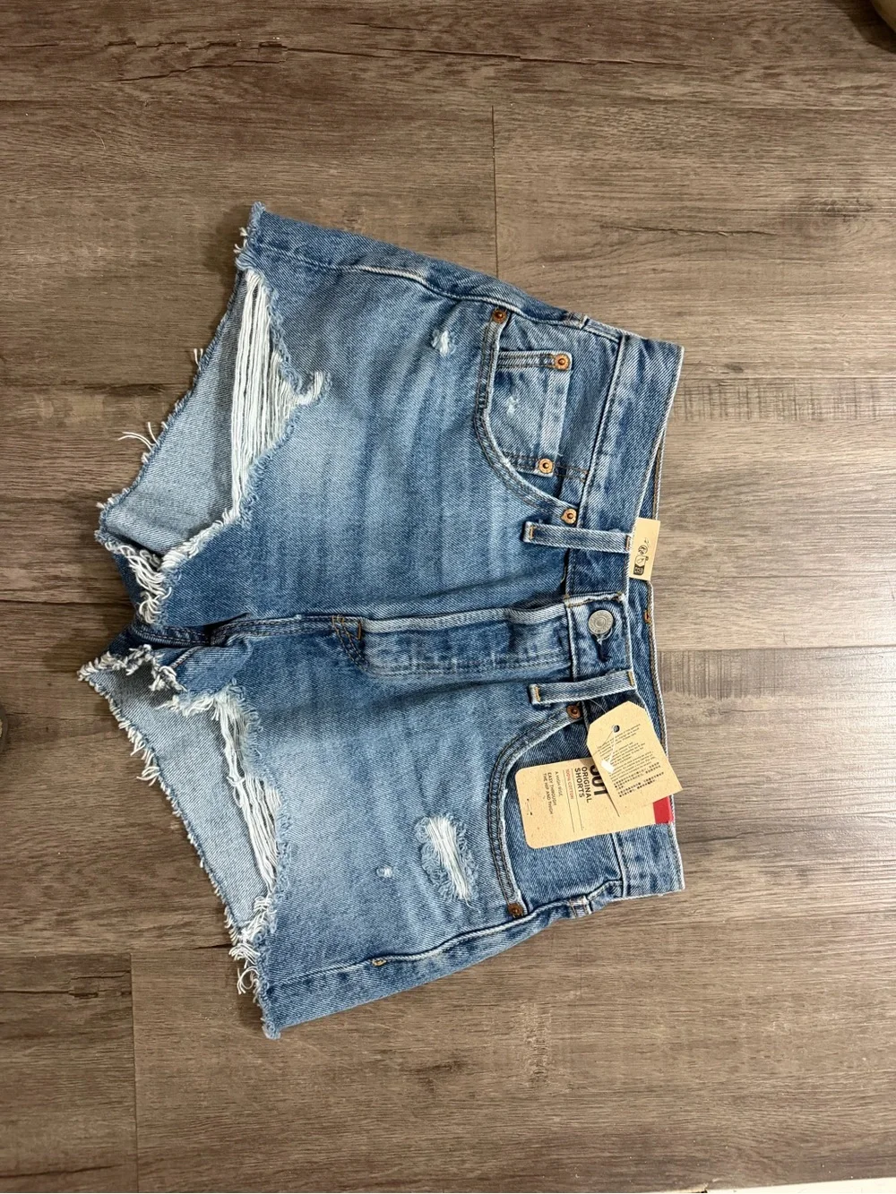 Levis high rise